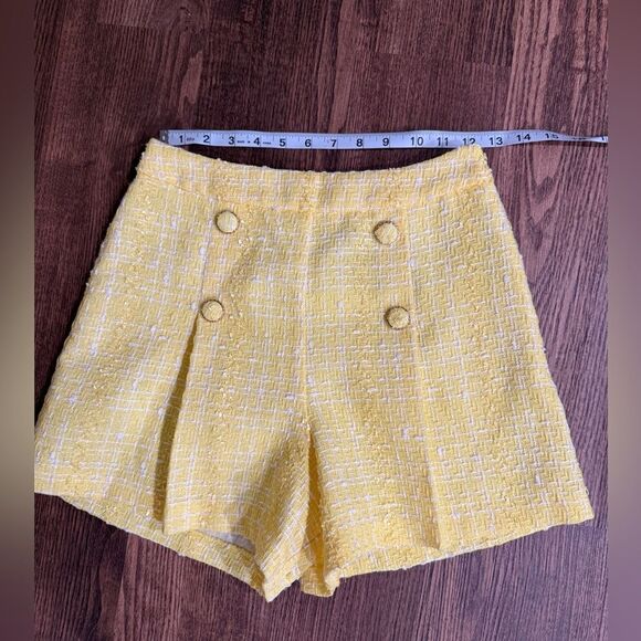 NWT Versona tweed lined dress shorts - Yellow - Size 2 - Picture 3 of 7